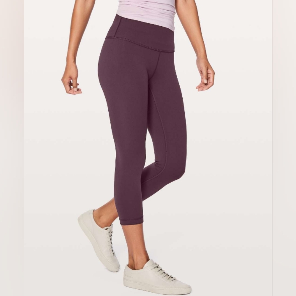 Lululemon - Wunder Under High Rise Crop 21" Luxtreme - 8 - Black Cherry ? - EUC